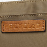 Neceser plano de mujer en materiales reciclados camel