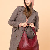 Bolso hobo de mujer de piel en burdeos