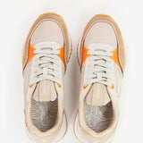 Zapatilla de mujer en naranja