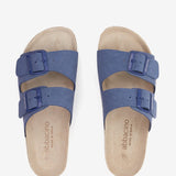 Flache Damen-Sandale aus Wildleder in Blau.