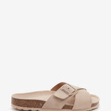Women's flat sandal with buckle in beige