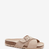 Women's flat sandal with buckle in beige
