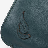 Bandolera de piel en verde