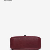Bolso de mano pequeño en materiales reciclados burdeos