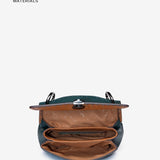 Bolso de mano pequeño en materiales reciclados verde