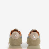 Zapatilla de mujer en verde