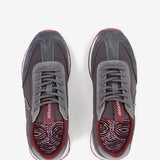 Zapatilla de mujer en gris