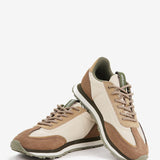 Zapatilla de mujer en beige