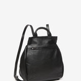 Mochila de piel en negro