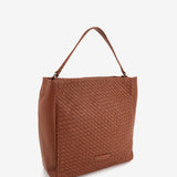 Bolso hobo de piel trenzada en cognac