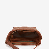 Bolso hobo de piel trenzada en cognac