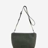 Bandolera de piel trenzada en verde