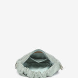Bolso de mano de malla metálica en verde