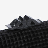 Clutch de fiesta en terciopelo negro