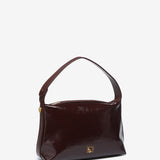 Bolso de hombro en charol burdeos