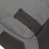 Mochila en materiales reciclados gris
