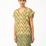 Damenkaftan aus Baumwolle mit geometrischem Print in Grün.
