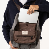 Mochila en materiales reciclados gris