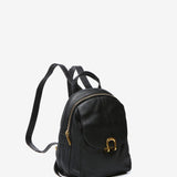 Mochila con herraje en piel negra