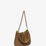 Bolso de hombro en malla metálica dorada