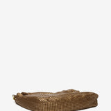 Bolso de hombro en malla metálica dorada