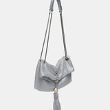 Partytasche aus weißem Metallnetz.
