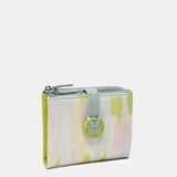 Cartera pequeña en piel con estampado en tonos verdes