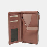 Cartera grande con detalles pasados en piel rosa