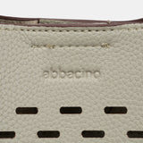 Borsa fustellata verde realizzata con materiali riciclati