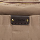 Piccolo bandolera in cammello riciclato in nylon