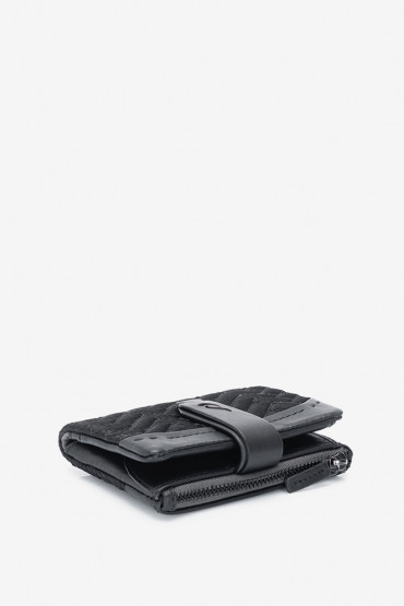 Iyengar women's black padded small wallet