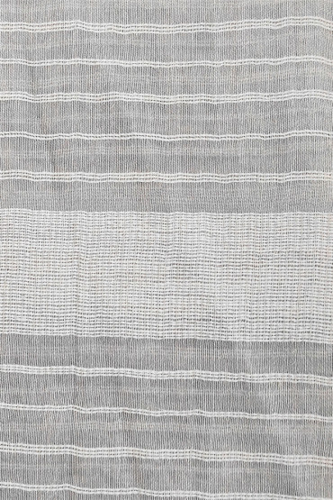 Pañuelo de lana estampado lineal en gris