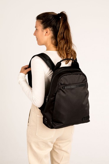 Unisex backpack in black recycled materials
