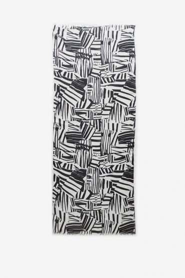 Women's viscose scarf with geometric print in black and white