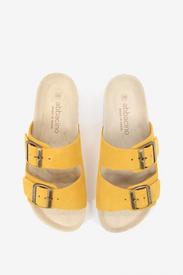 Sandalia plana de mujer de serraje en amarillo