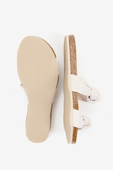 Women's beige flat sandal