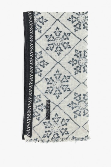 Women's wool scarf with grey geometric print