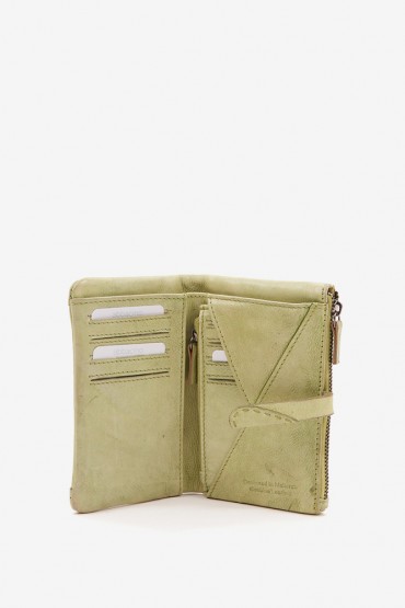Women's medium wallet in green die-cut leather