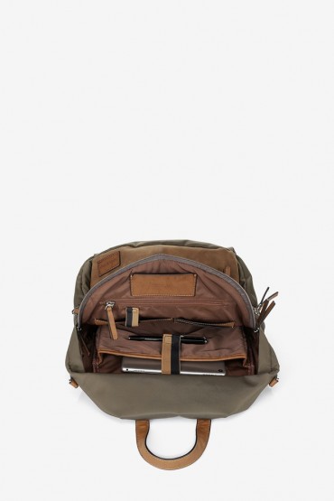 Brown laptop backpack with zipper