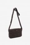 Crossbody bag in brown braided recycled materials