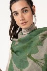 Wool scarf with floral print in green