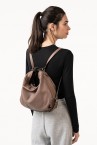 Bolso-mochila en piel taupe