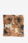 Wool scarf with floral print in camel