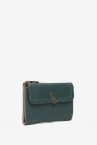 Cartera mediana con solapa en piel verde