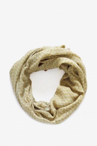 Viscose scarf in white and amber print