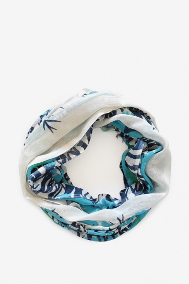 Viscose scarf in blue print