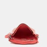 Bandolera de mujer en piel troquelada coral