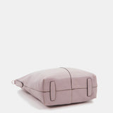 Damentasche aus Lavendel-Leder.