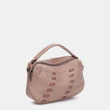 Bandolera con detalles pasados en piel rosa