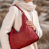 Bolso de hombro en piel roja